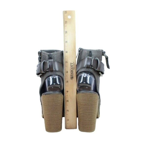 DV By Dolce Vita Teisha Gray Leather Buckled Ankle Heeled Booties Size 8 - Picture 5 of 8